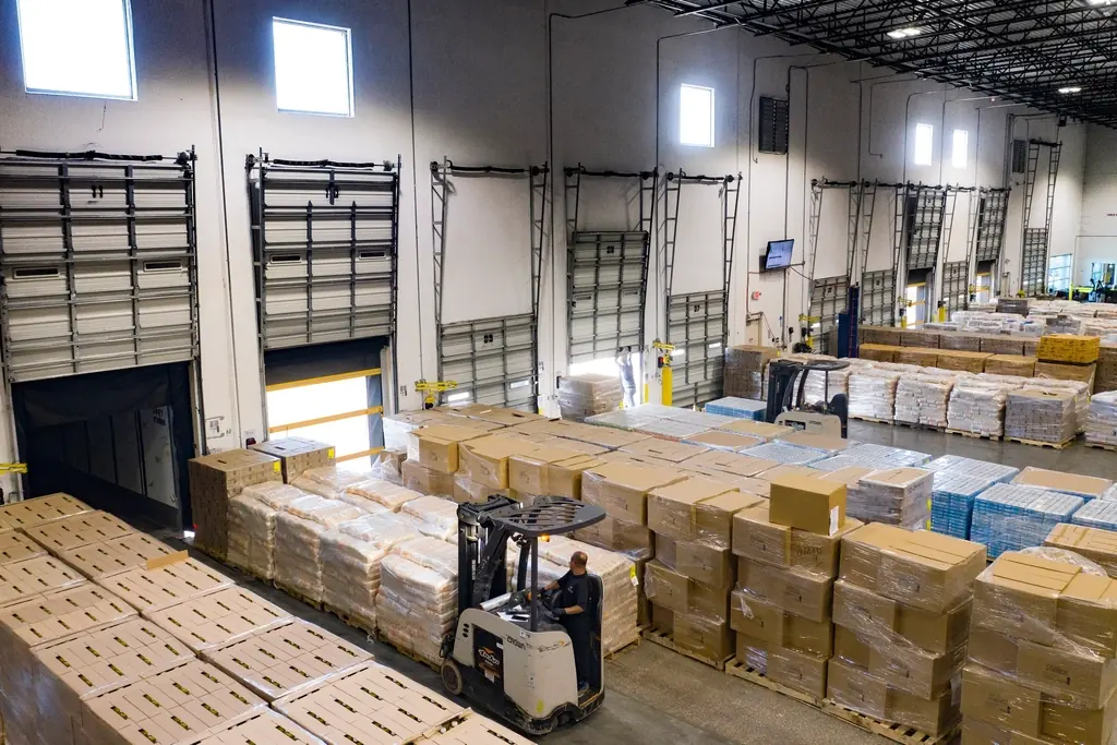 Entrepôt logistique